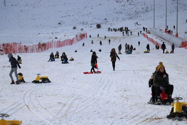 Sivas’ta kayak sezonu devam ediyor