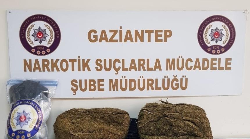 Polis uyuşturucu tacirlerine göz açtırmıyor