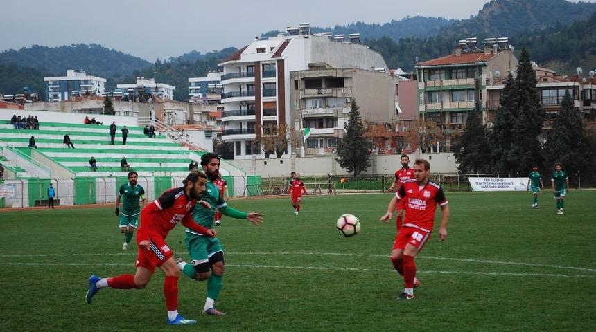 Salihli Belediyespor evinde kazanmak istiyor