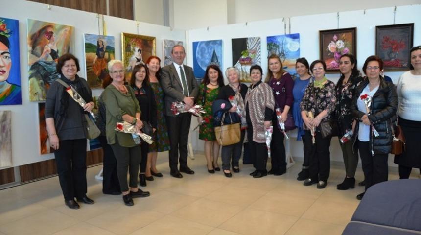 Biga&rsquo;da a&ccedil;ılan kurslarda &uuml;retilen &ccedil;alışmalar sergilendi