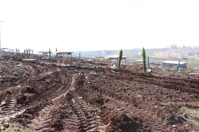 Çiftçi, Siverek’te vadi parkını inceledi