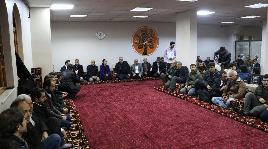 Cevheri ve Aslan Acem Aşiretine misafir oldu