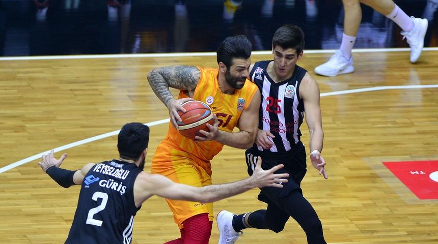 Galatasaray'da Göksenin Köksal 2 hafta yok