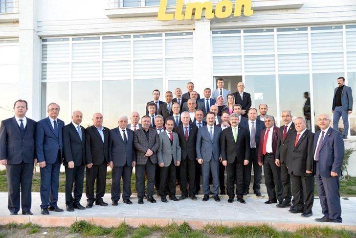 Bilecik İl Genel Meclis üyelerine veda yemeği G1