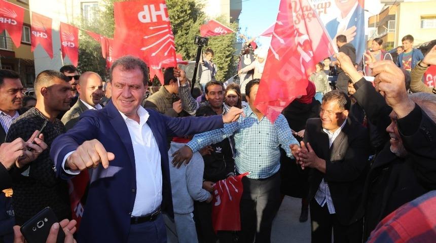 Seçer, Romanlarla bir araya geldi