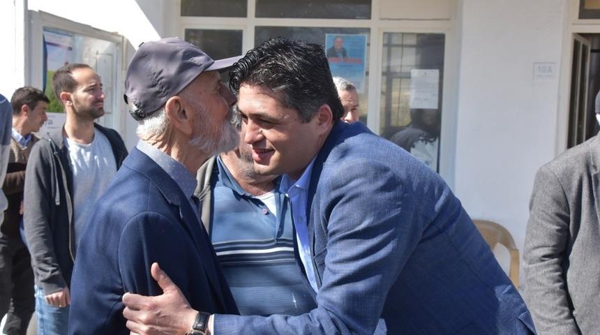 Başkan Serkan Acar, G&uuml;zelhisar&rsquo;da alkışlarla karşılandı