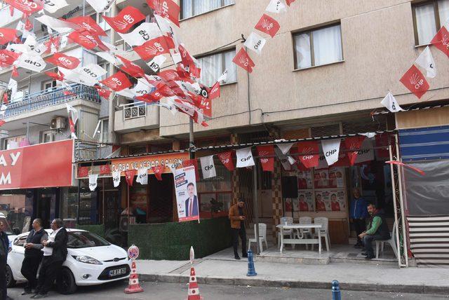 İzmir'de CHP'nin seçim bürosuna ateş açıldı: 2 yaralı (4)