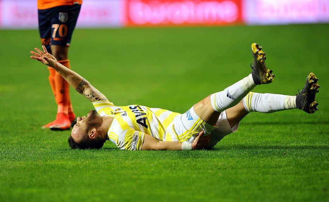 Korkun&ccedil; tablo! Zirvede Fenerbah&ccedil;e var