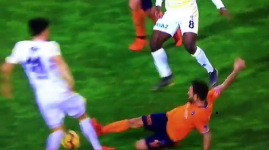 Fenerbahçelileri çıldırtan penaltı pozisyonu!