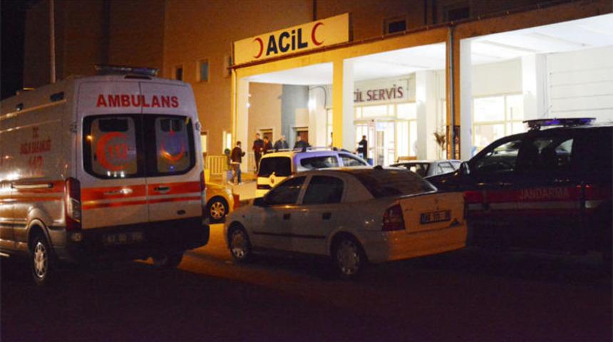 Otomobil kaza yapanların arasına daldı: Ölü ve yaralılar var