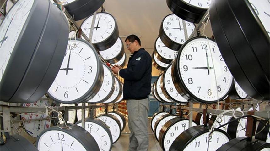 ABD ve T&uuml;rkiye arasındaki saat farkı 1 saat azalıyor