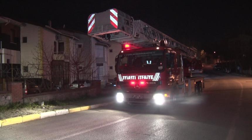 Beylikd&uuml;z&uuml;'nde villada yangın