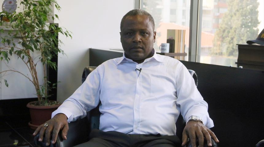 Türkiye'nin ilk siyahi başkanı olmak istiyor