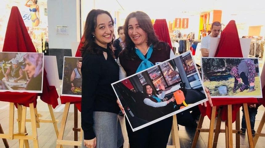 Manisa&rsquo;nın tek kadın halk otob&uuml;s&uuml; şof&ouml;r&uuml; serginin ilgi odağı oldu