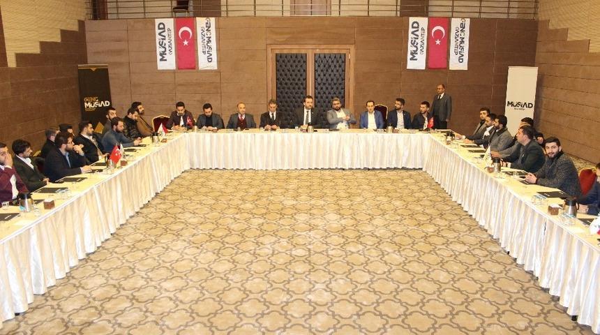 İşadamları "4 adımda dış ticaret" programında buluştu