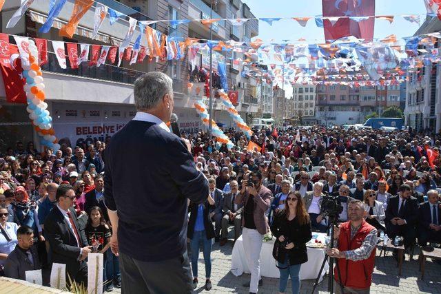 Ak Parti Büyükşehir Adayı Dr. Hıdır; “Hizmet kervanımızın önünü ne Osman Gürün ne de Kemal Kılıçdaroğlu kesemez”