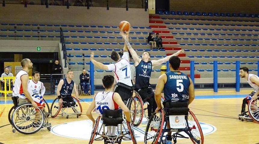 İzmir B&uuml;y&uuml;kşehir&rsquo;den b&uuml;y&uuml;k başarı