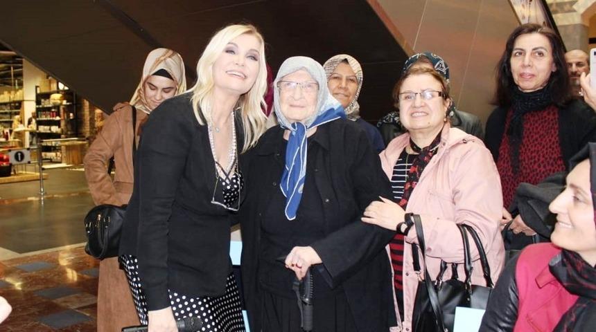 Derya Baykal Diyarbakırlı kadınlarla buluştu