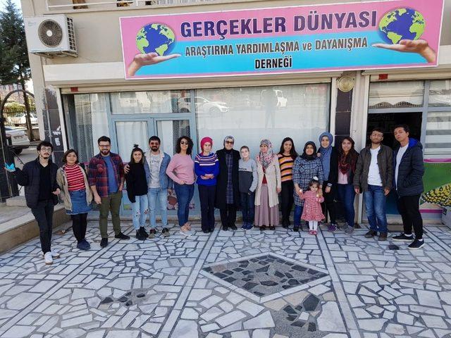 Dicle Toplum Gönüllüleri Vakfı’ndan kelebek çocuklara destek