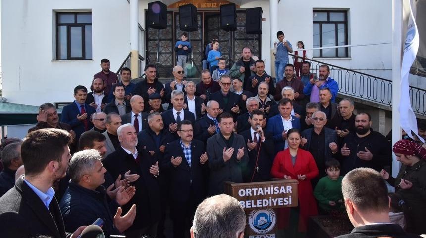 Kireçhane   Pazarı dualarla açıldı.