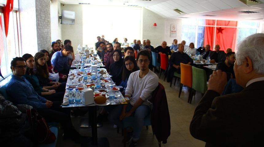 Aydın Tabip Odası, hekimlerle geleceğin hekimlerini buluşturdu