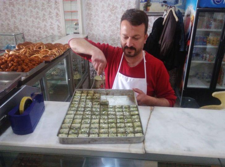 Kılıçdağorlu’na kızdı, pastanede meyve sebze satmaya başladı G3