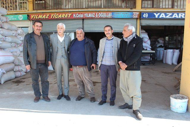 Pazarcı esnafından Cevheri’ye yoğun ilgi