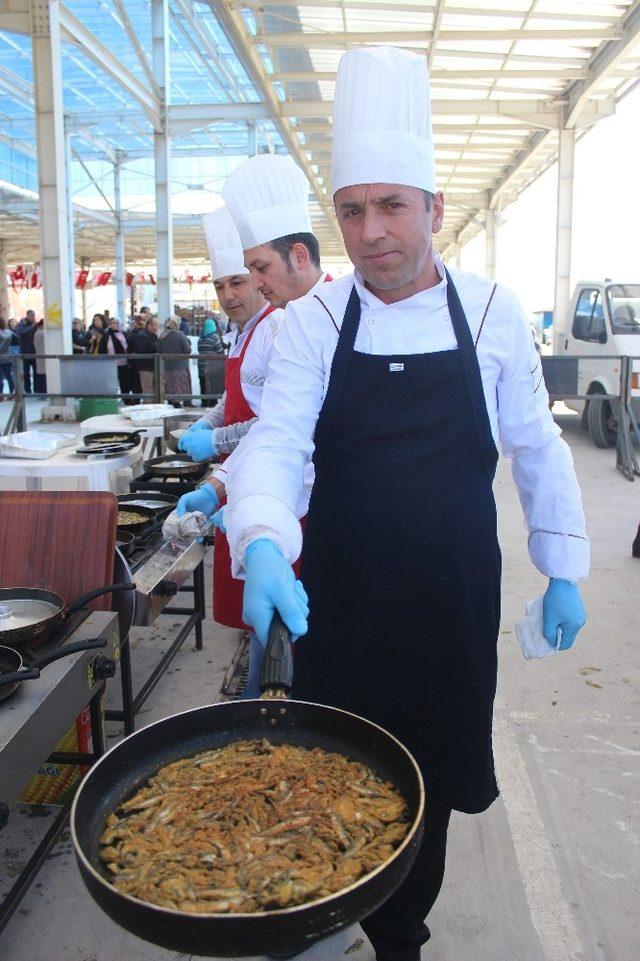 5 ton Hamsi dağıtıldı