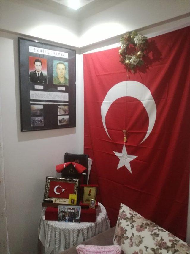 Şehit ailelerini ziyaret ettiler