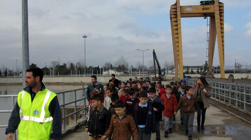 ADASU HES nehrini temizliyor