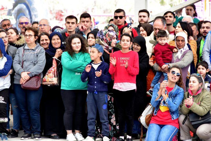 6 ton hamsi yalnızca 1 saatte tüketildi G2