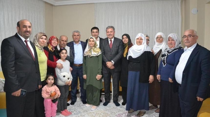 Başkan Adayı G&uuml;der&rsquo;den beka vurgusu