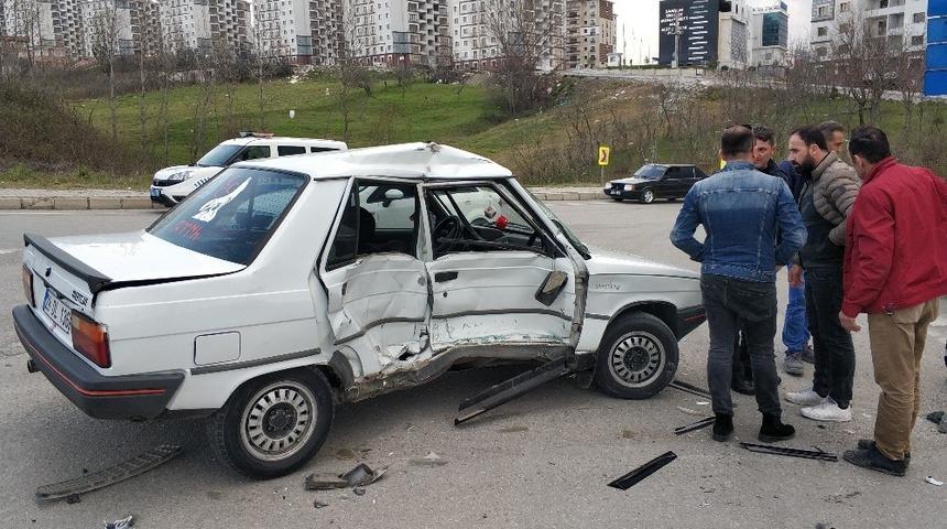 Samsun&rsquo;da zincirleme trafik kazası: 4 yaralı