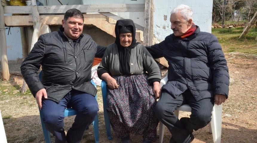 Parlak, esnaflardan destek istedi