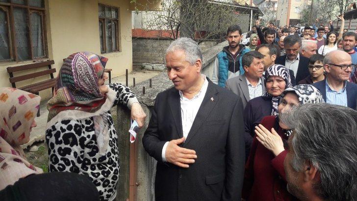 Çaylı’dan miting havasında mahalle gezisi G5