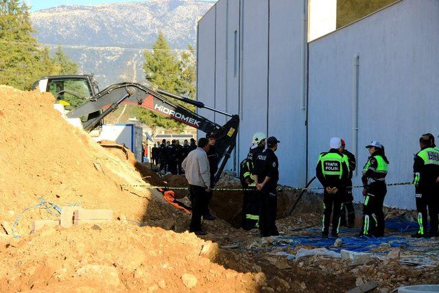 Muğla’da göçük altında kalan işçi öldü