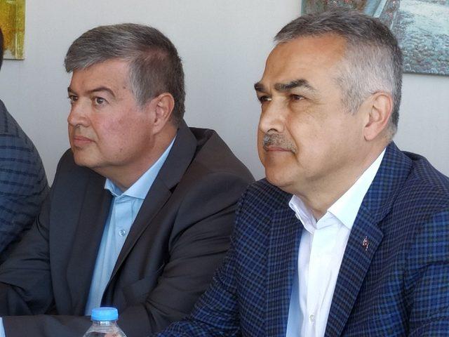 Mustafa Savaş, Fuat Akdoğan ile basın toplantısı düzenledi