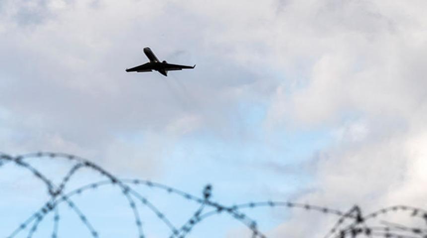 Cezayir Cumhurbaşkanı Abdulaziz Buteflika &uuml;lkesine d&ouml;nd&uuml;