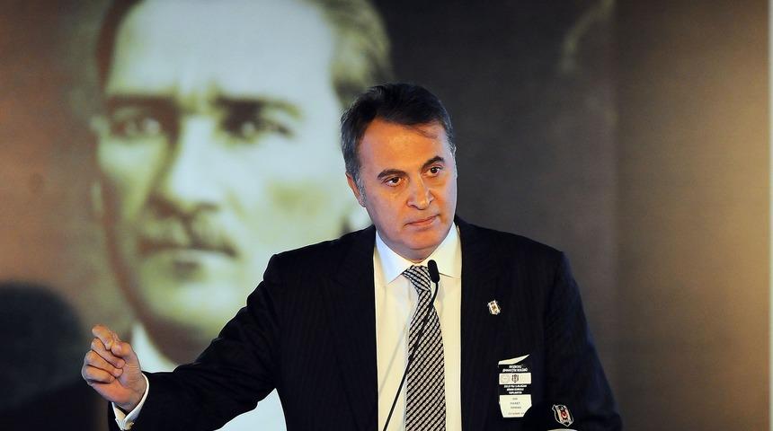 Başkan soyunma odasına indi ve...