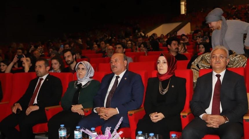 &Ouml;mre vefa &ouml;d&uuml;lleri sahiplerini buldu