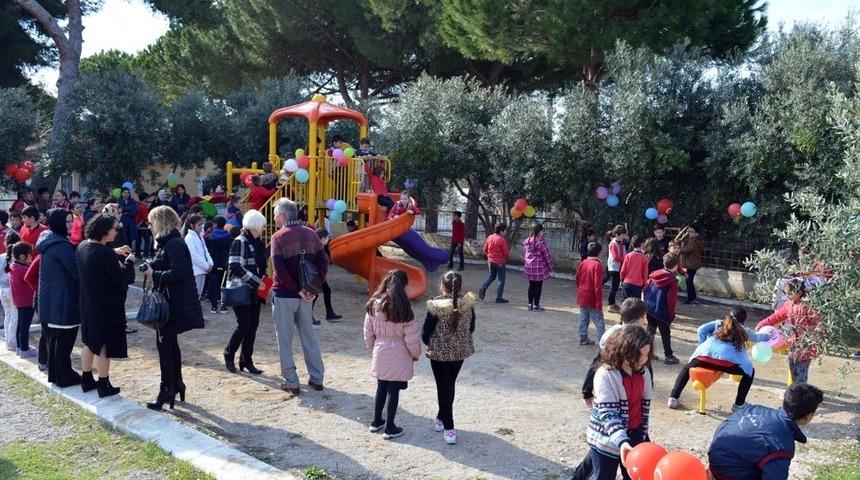 Didimli g&ouml;n&uuml;ll&uuml;ler okullara desteğini s&uuml;rd&uuml;r&uuml;yor