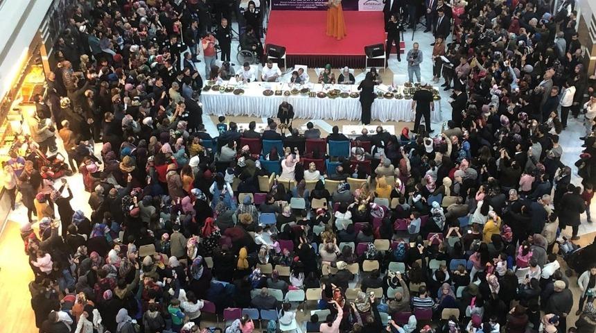 H&uuml;nerli ellerin sarma yarışı