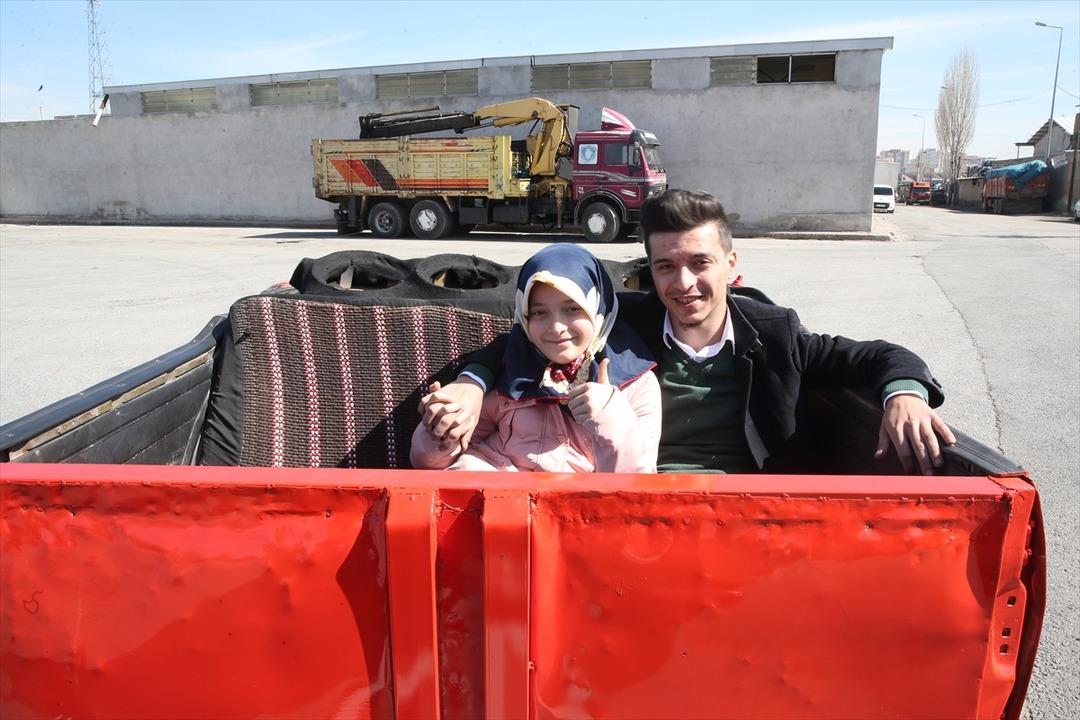 Hurda ara&ccedil;tan kardeşi i&ccedil;in '&uuml;st&uuml; a&ccedil;ık r&ouml;mork' yaptı