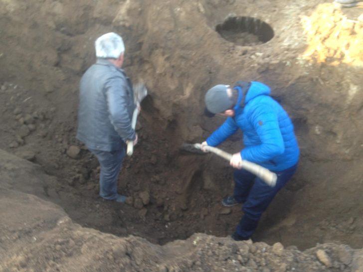 Tesadüfün böylesi! Tarla sürerken tarihi eser buldu G4