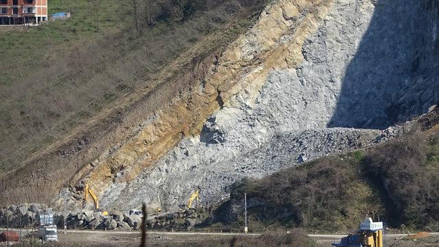 Trabzon'dan gemilerle Gürcistan'a taş taşınacak