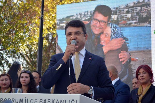 Mehmet Tosun sevgisi seliyle karşılandı