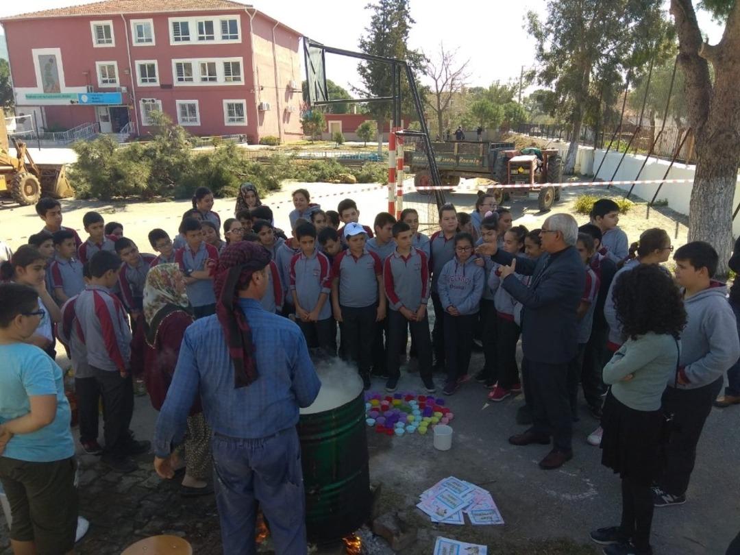 &Ouml;ğrenciler evsel atık yağlardan doğal sabun elde etti