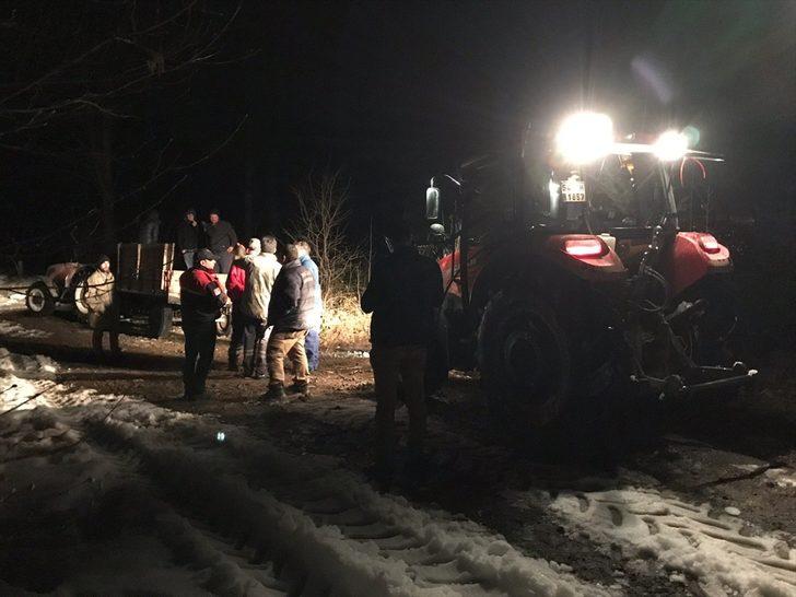 Sakarya'da dağda mahsur kalan 7 genç kurtarıldı  G3