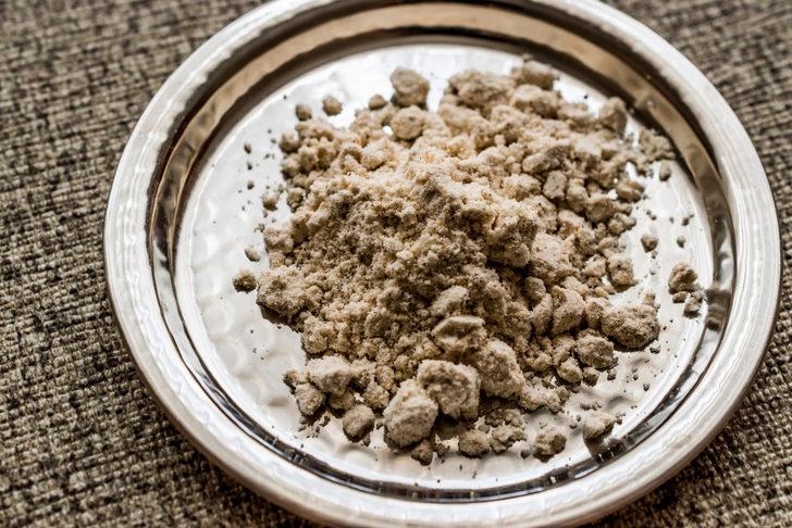 Kokusuyla baş döndüren aromasıyla yiyeceklere lezzet katan mucize: Mahlep G4