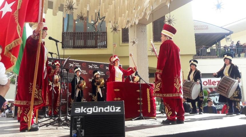 Forum Aydın T&uuml;rkiye&rsquo;nin ilk kadın mehteran takımını ağırladı